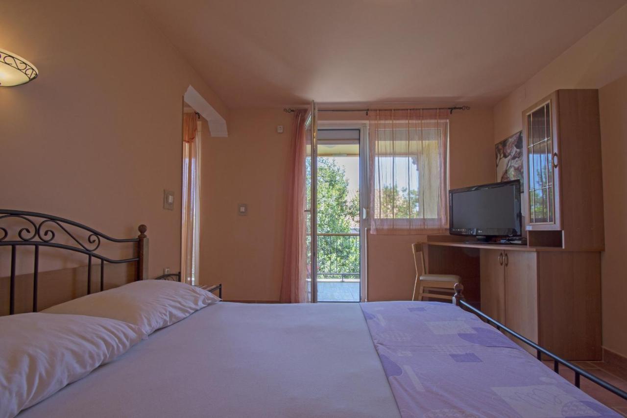 Apartments Oaza Драмаль Екстер'єр фото