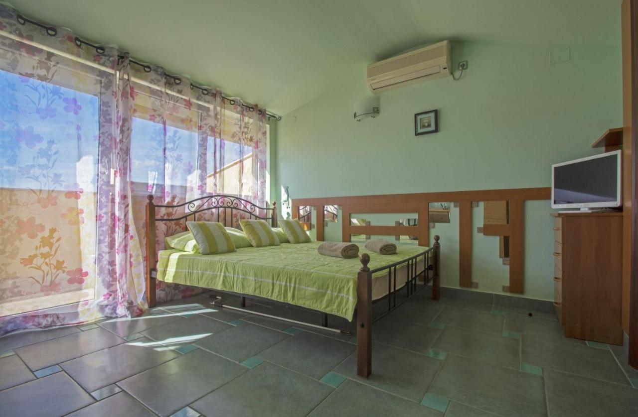 Apartments Oaza Драмаль Екстер'єр фото
